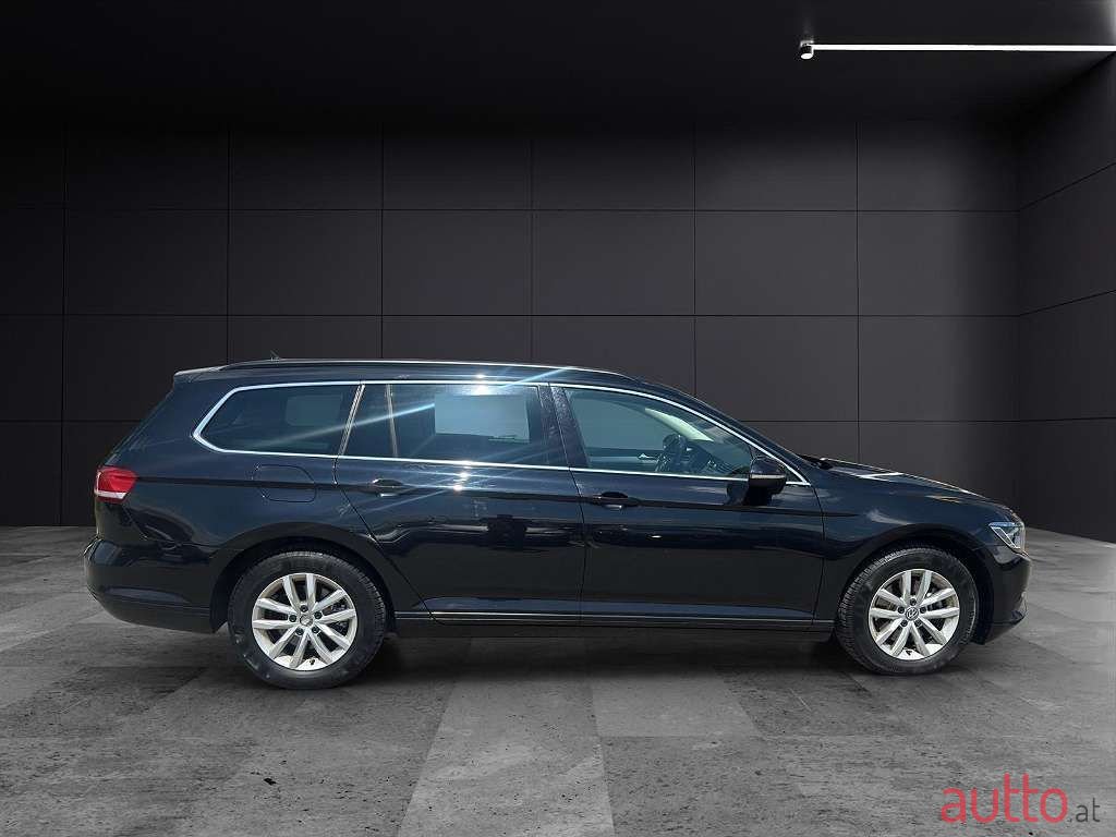 2015' Volkswagen Passat photo #3