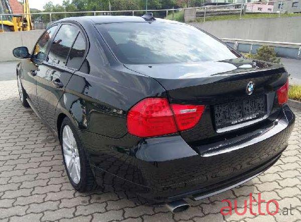 2011' BMW 3Er-Reihe photo #4
