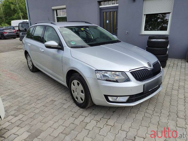 2014' Skoda Octavia photo #4