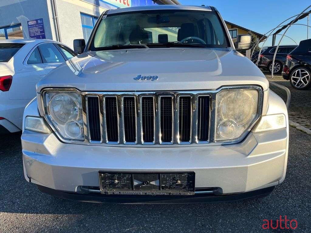 2008' Jeep Cherokee photo #2