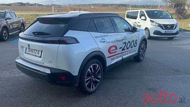 2021' Peugeot 2008 photo #4