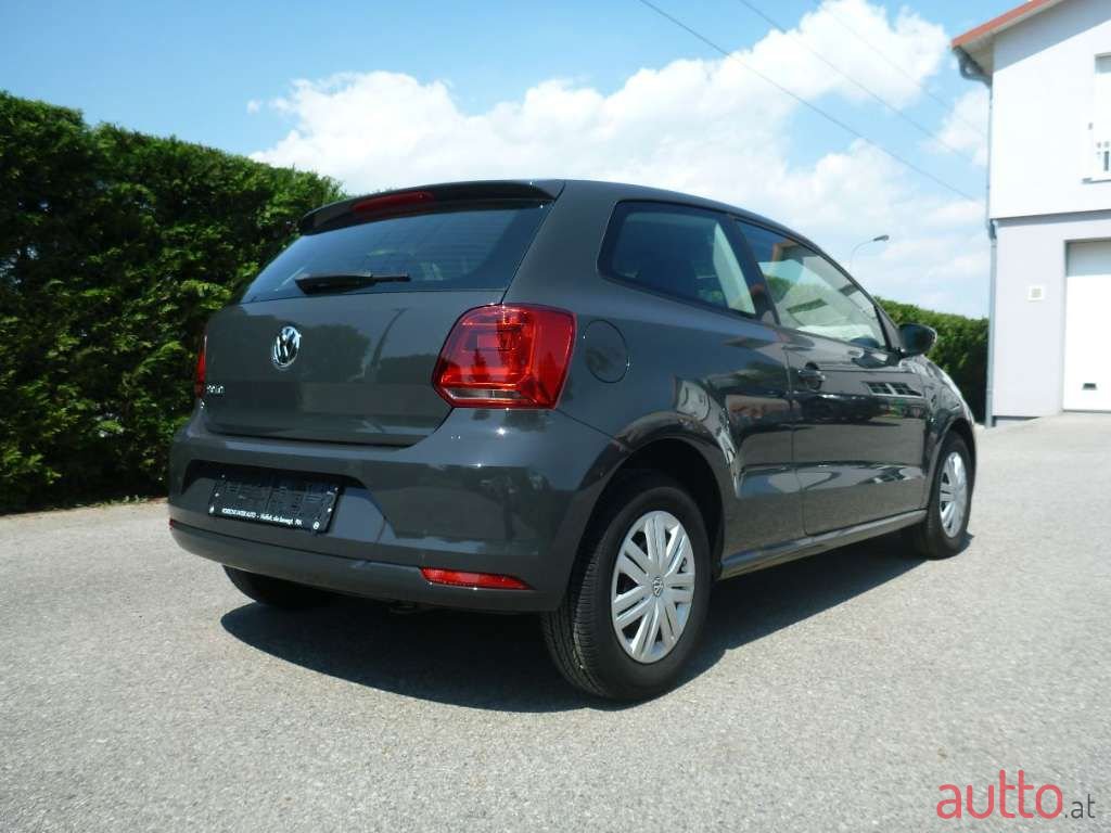 2016' Volkswagen Polo photo #4