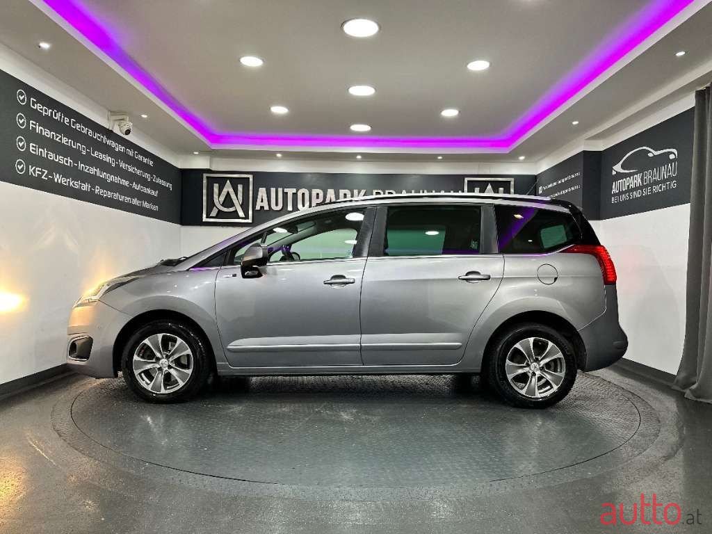 2016' Peugeot 5008 photo #3