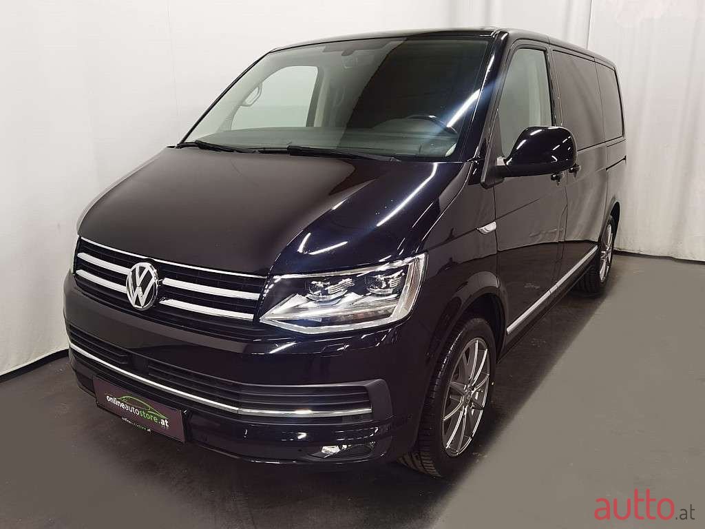 2017' Volkswagen Multivan photo #1