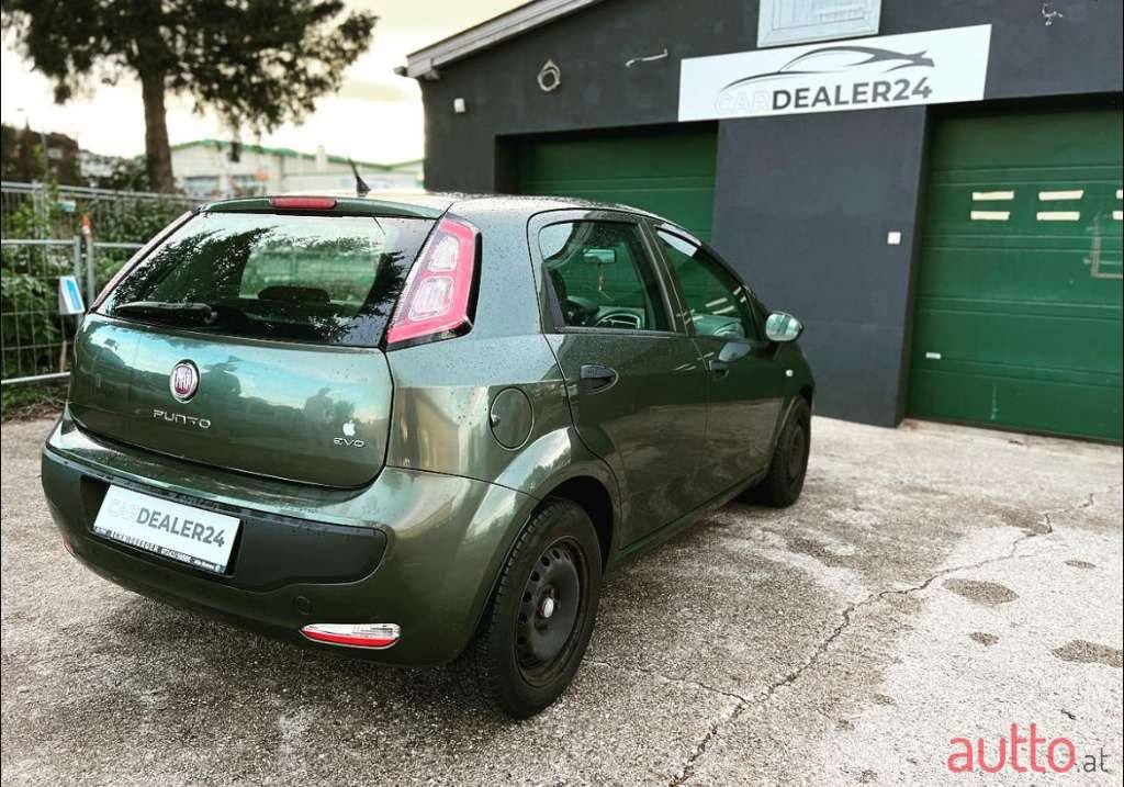 2010' Fiat Punto photo #6