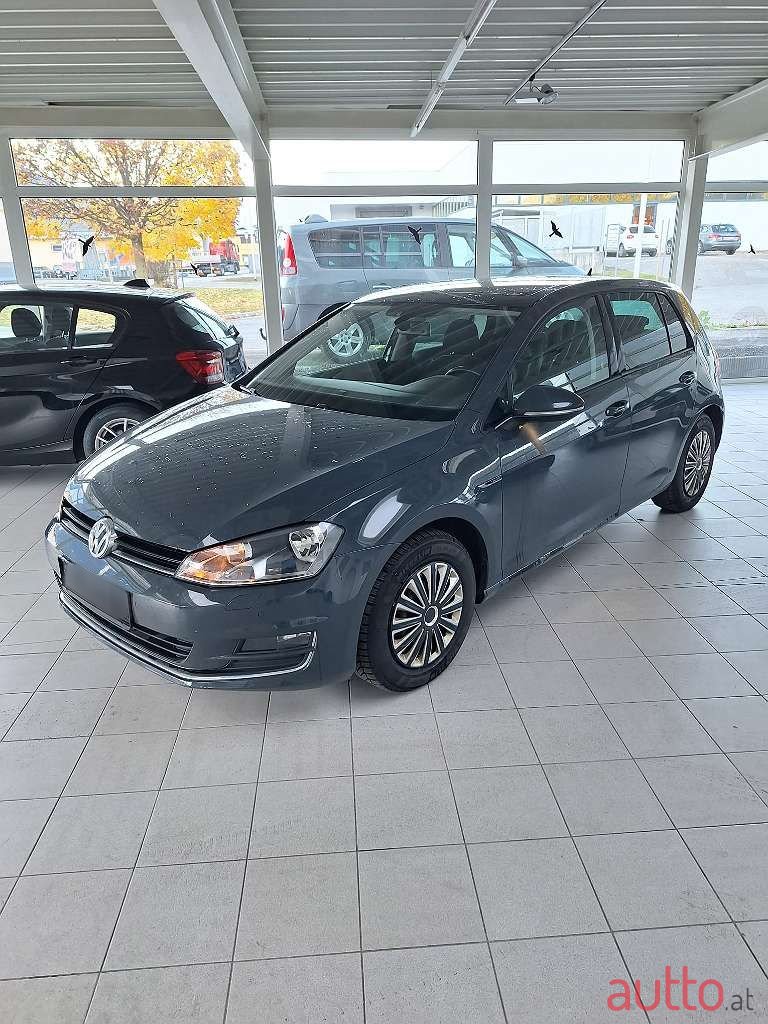 2015' Volkswagen Golf photo #2