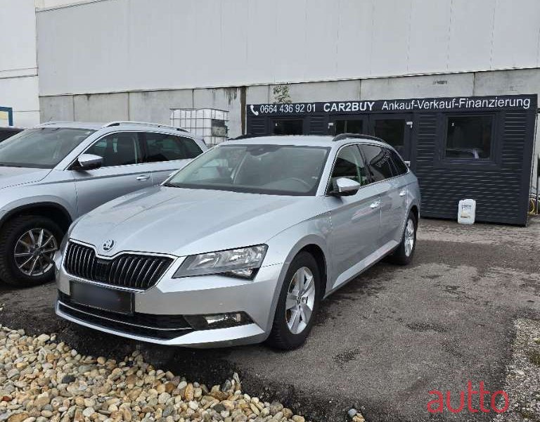 2019' Skoda Superb photo #2