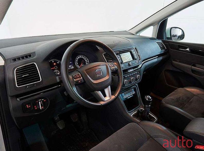 2015' SEAT Alhambra photo #2