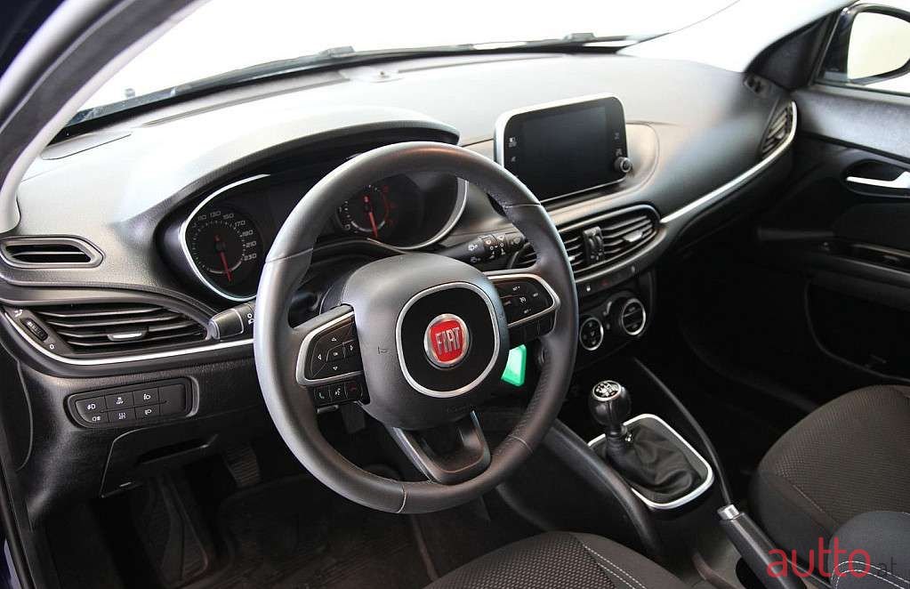 2016' Fiat Tipo photo #6