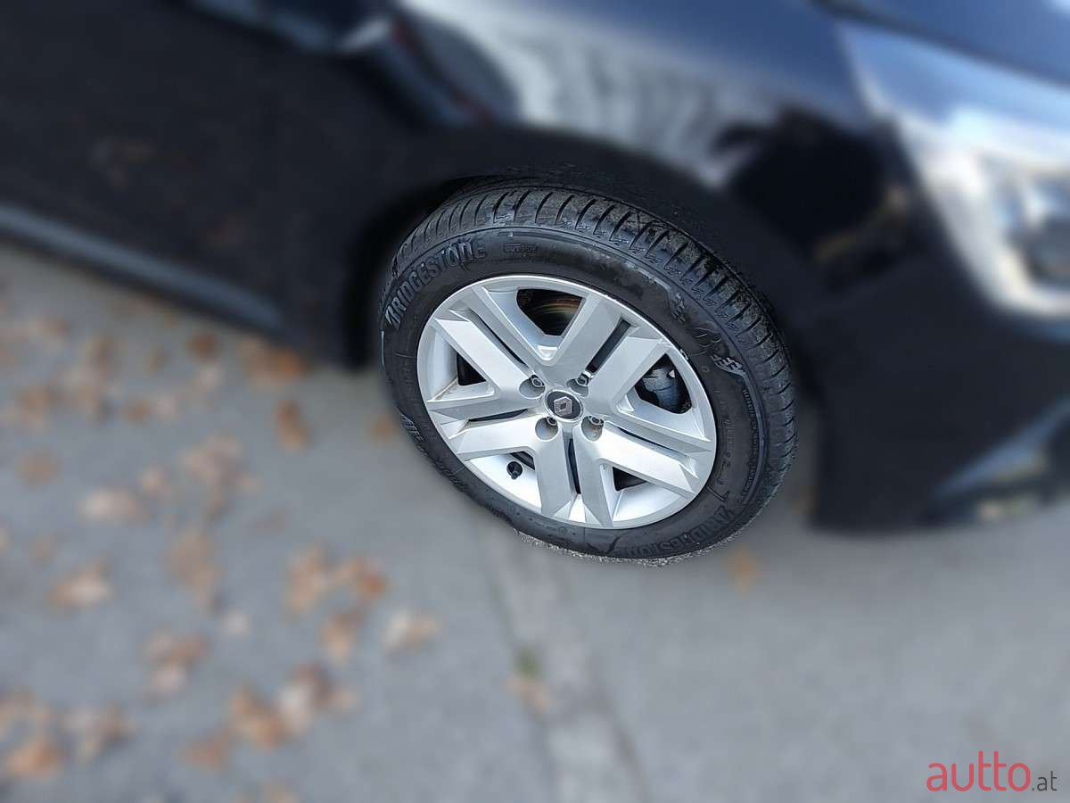 2022' Renault Clio photo #5