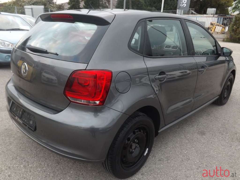 2013' Volkswagen Polo photo #4