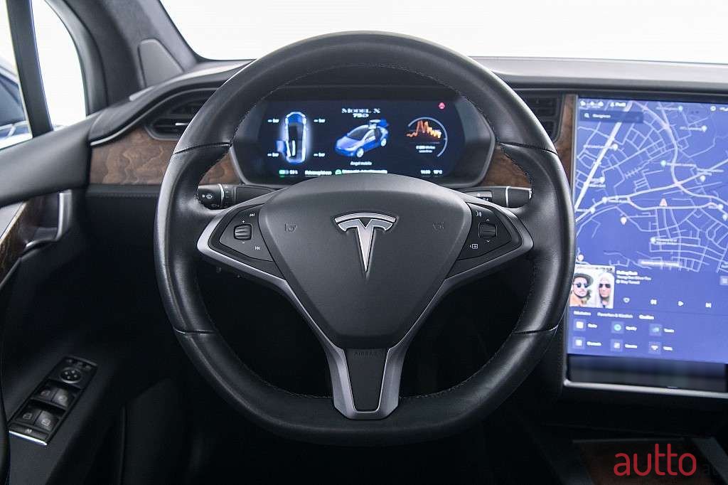 2018' Tesla Model X photo #6