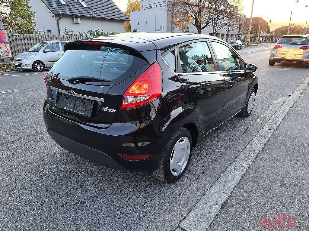 2009' Ford Fiesta photo #4