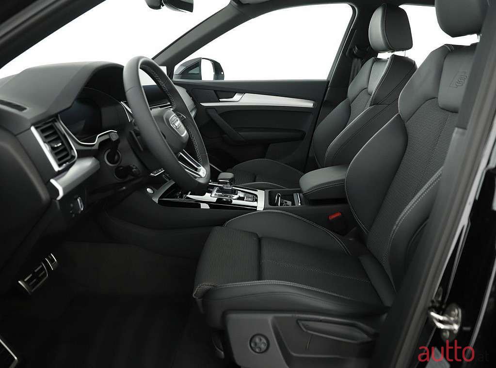 2022' Audi Q5 photo #2