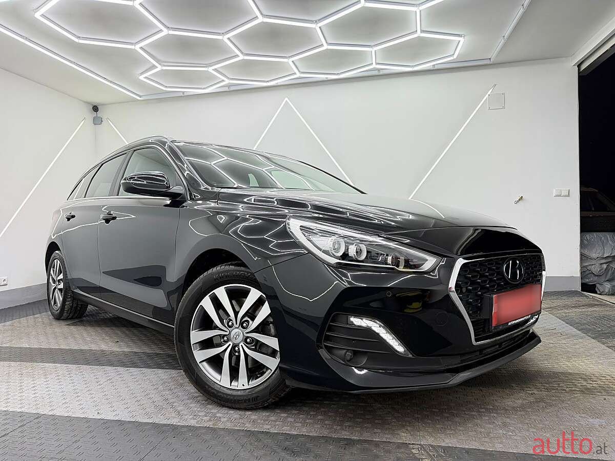 2019' Hyundai i30 photo #3