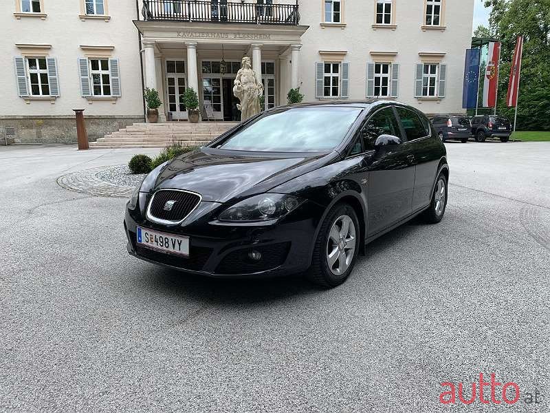 2010' SEAT Leon photo #1