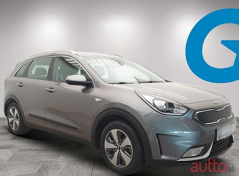 2017' Kia Niro photo #2