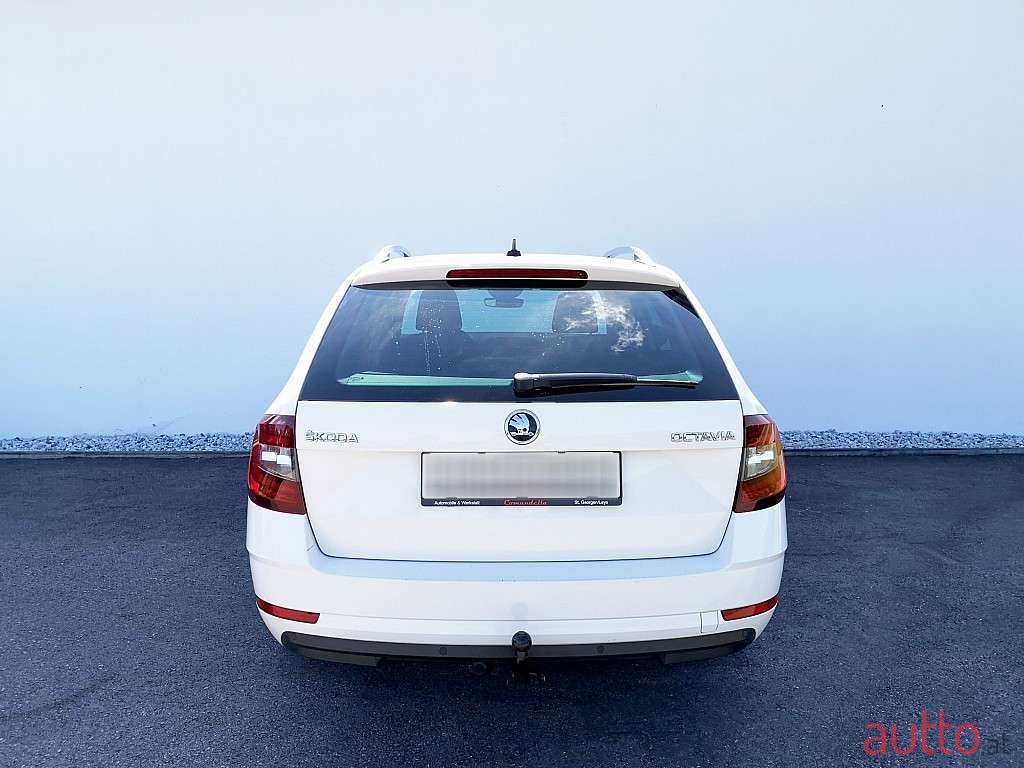 2018' Skoda Octavia photo #5