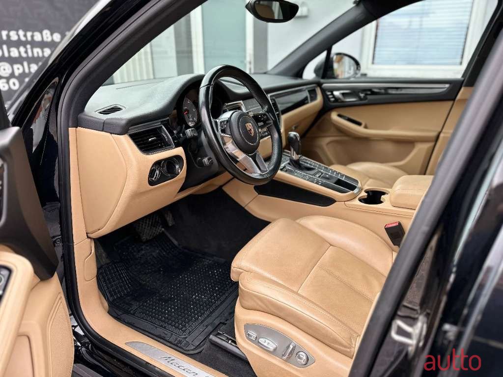 2016' Porsche Macan photo #4