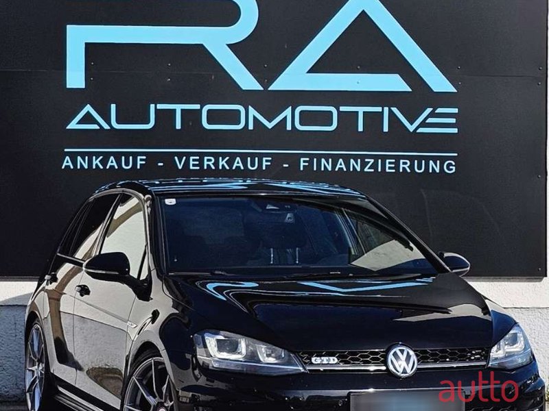 2013' Volkswagen Golf photo #1