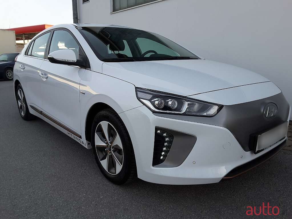 2018' Hyundai Ioniq photo #6