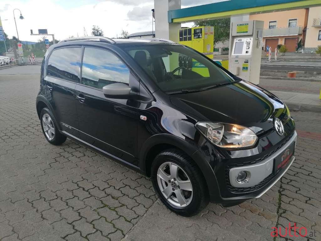 2015' Volkswagen Up! photo #3