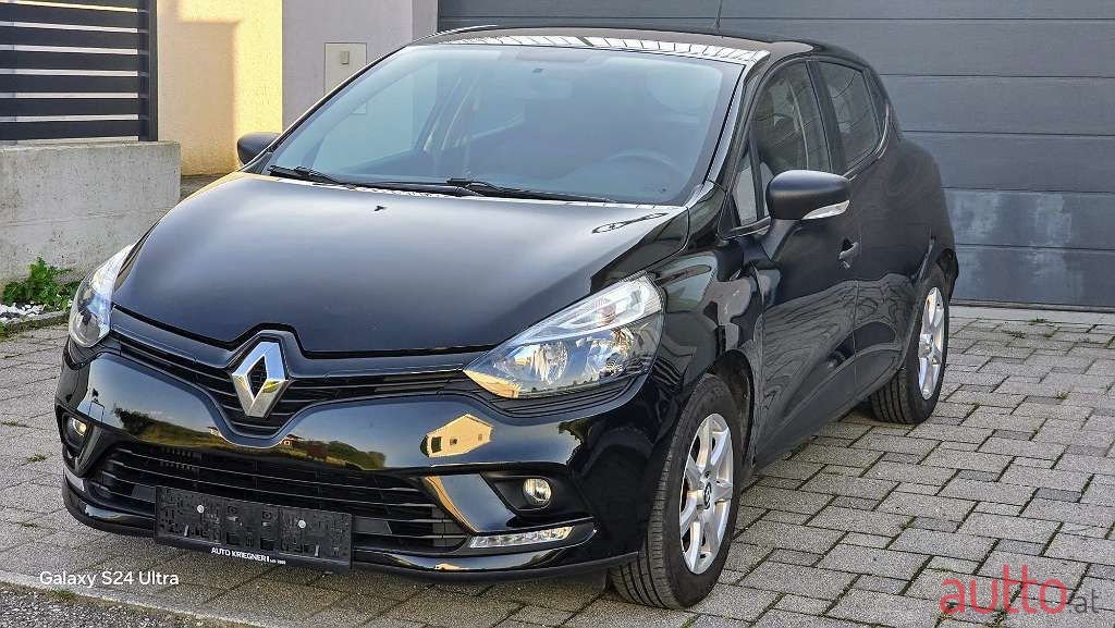 2019' Renault Clio photo #4