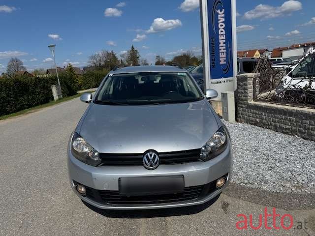 2010' Volkswagen Golf photo #2