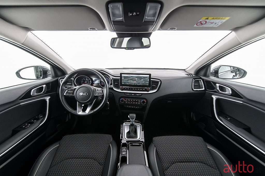 2020' Kia Ceed photo #4