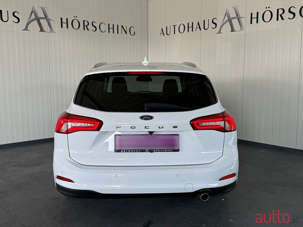 2020' Ford Focus photo #4