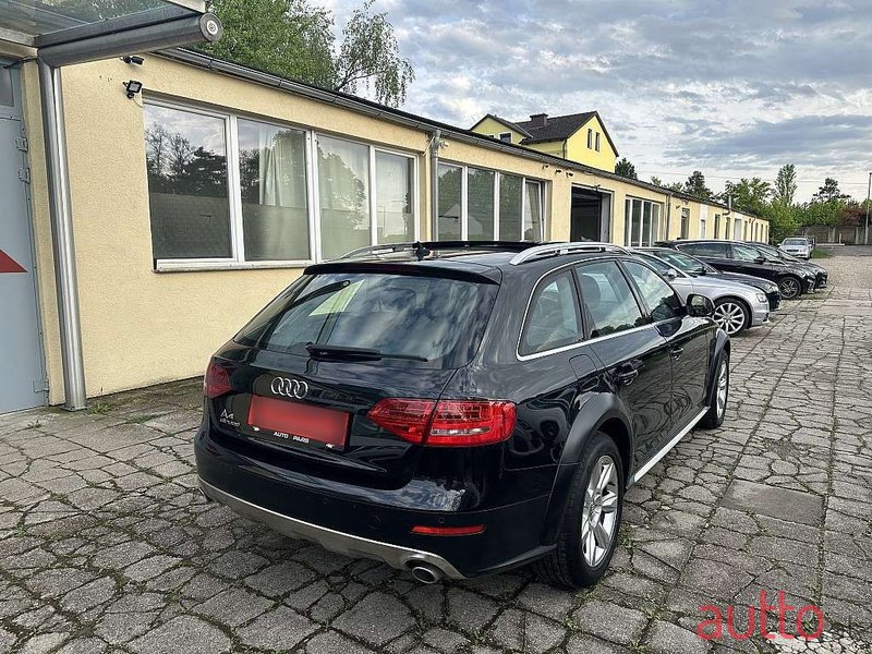 2010' Audi A4 Allroad photo #6