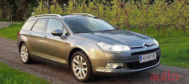 2010' Citroen C5 photo #1