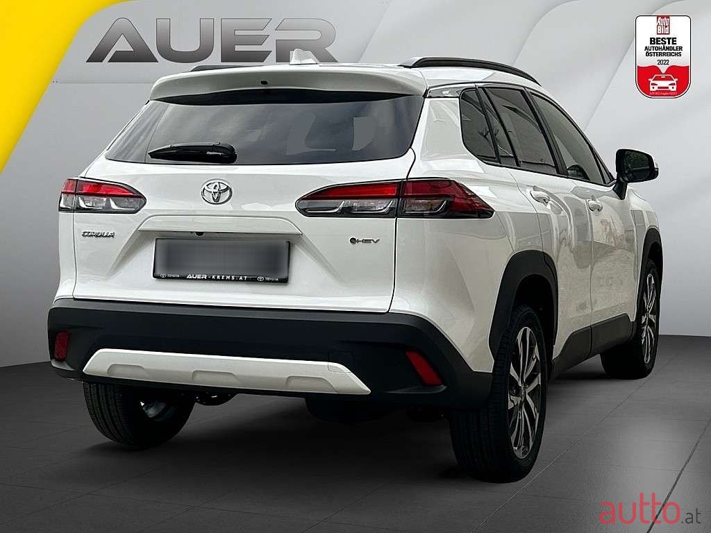 2024' Toyota Corolla Cross photo #4