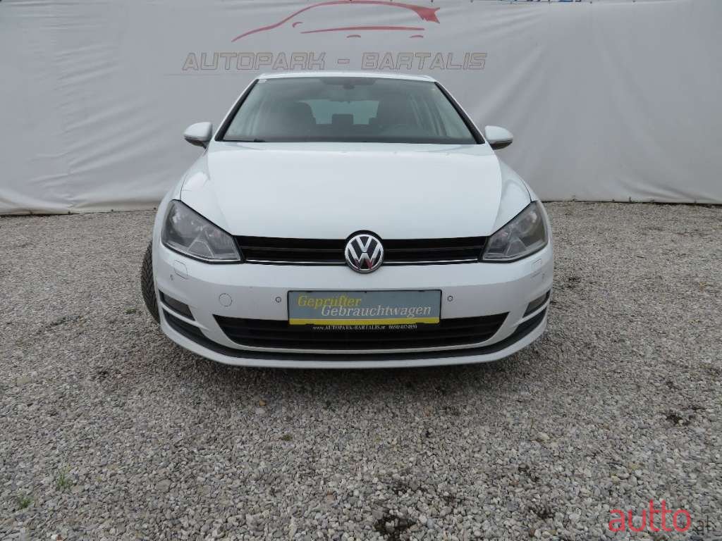 2013' Volkswagen Golf photo #3