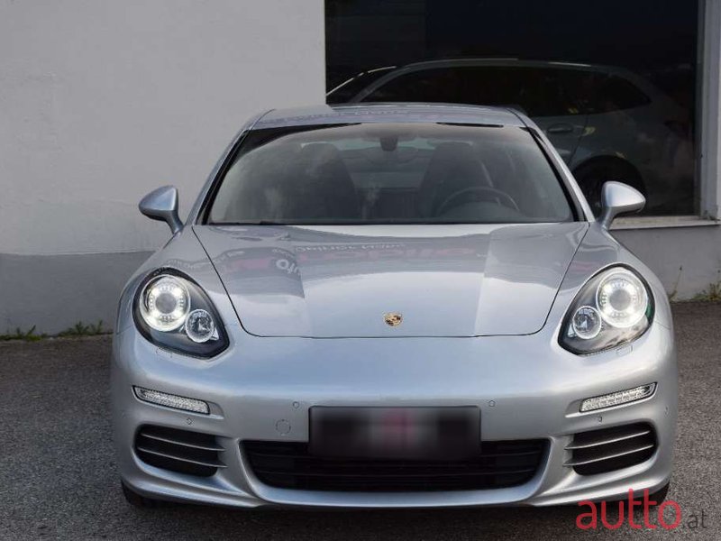 2013' Porsche Panamera photo #4