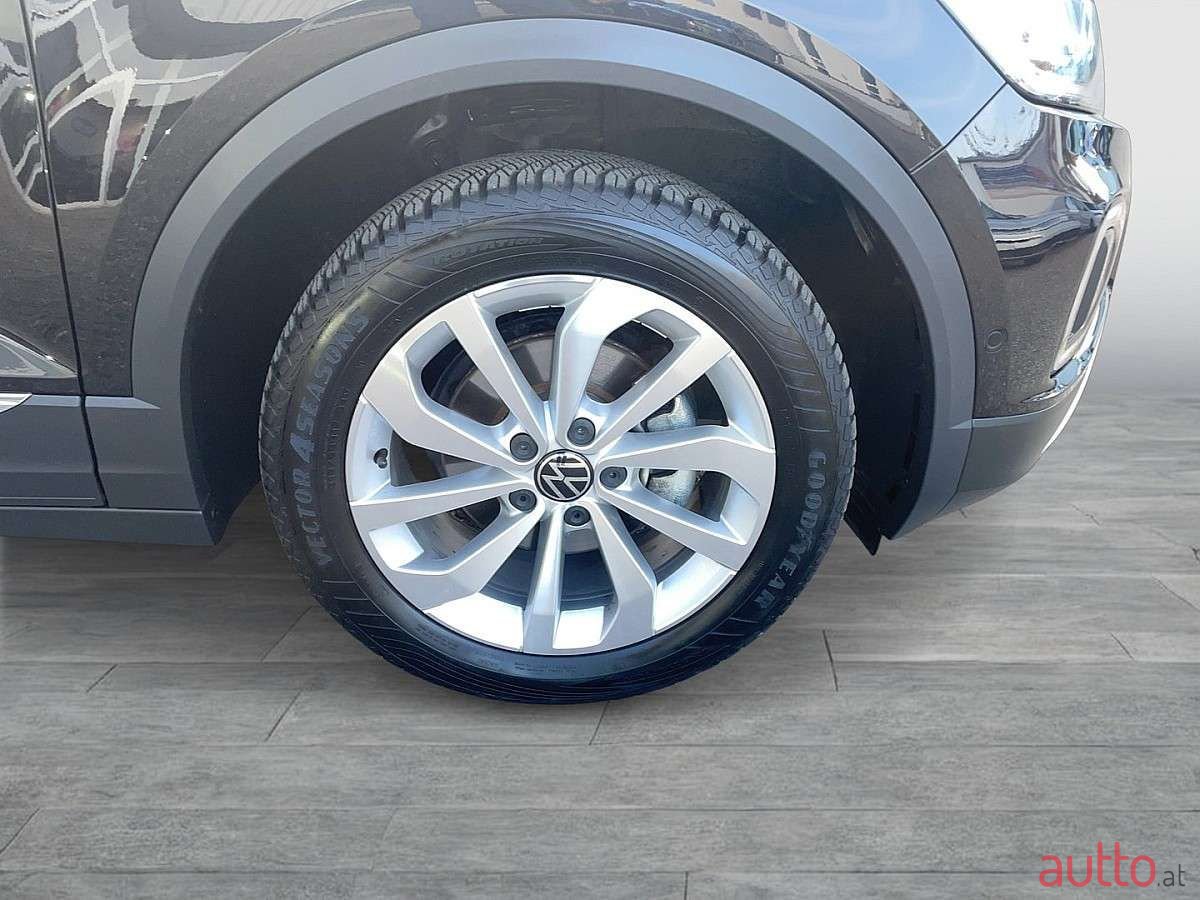 2024' Volkswagen T-Roc photo #5