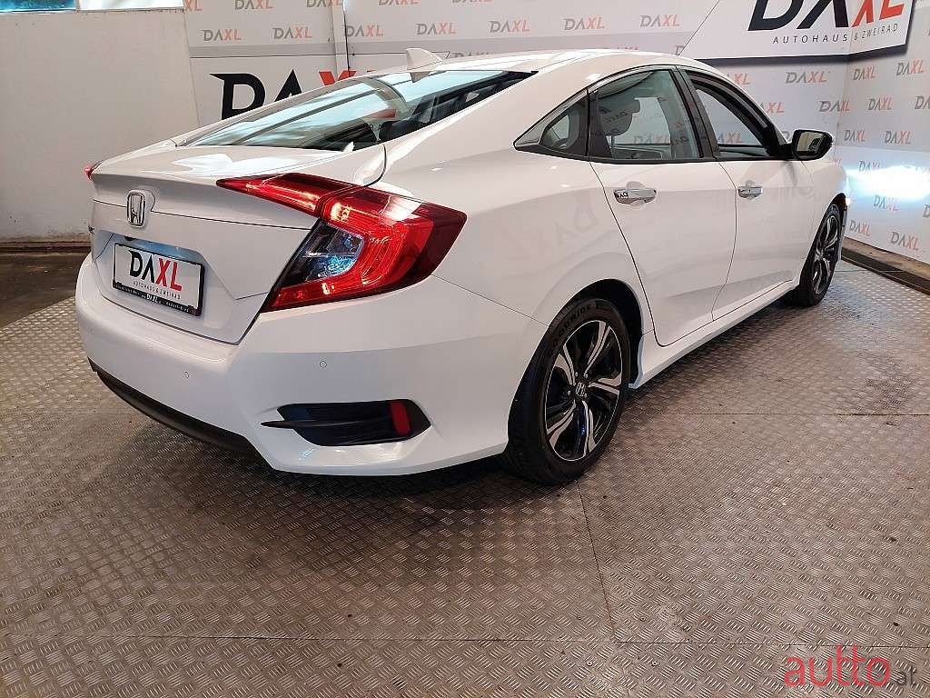 2018' Honda Civic photo #3