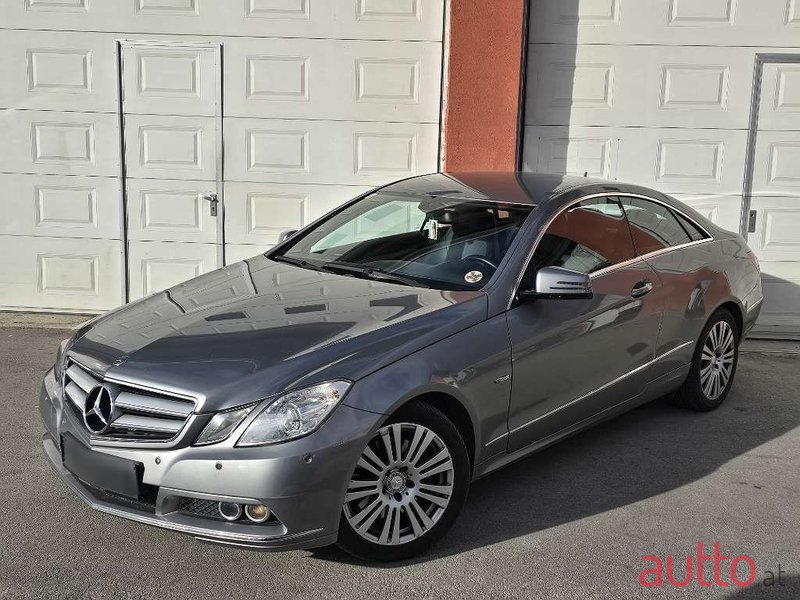 2010' Mercedes-Benz E-Klasse photo #1