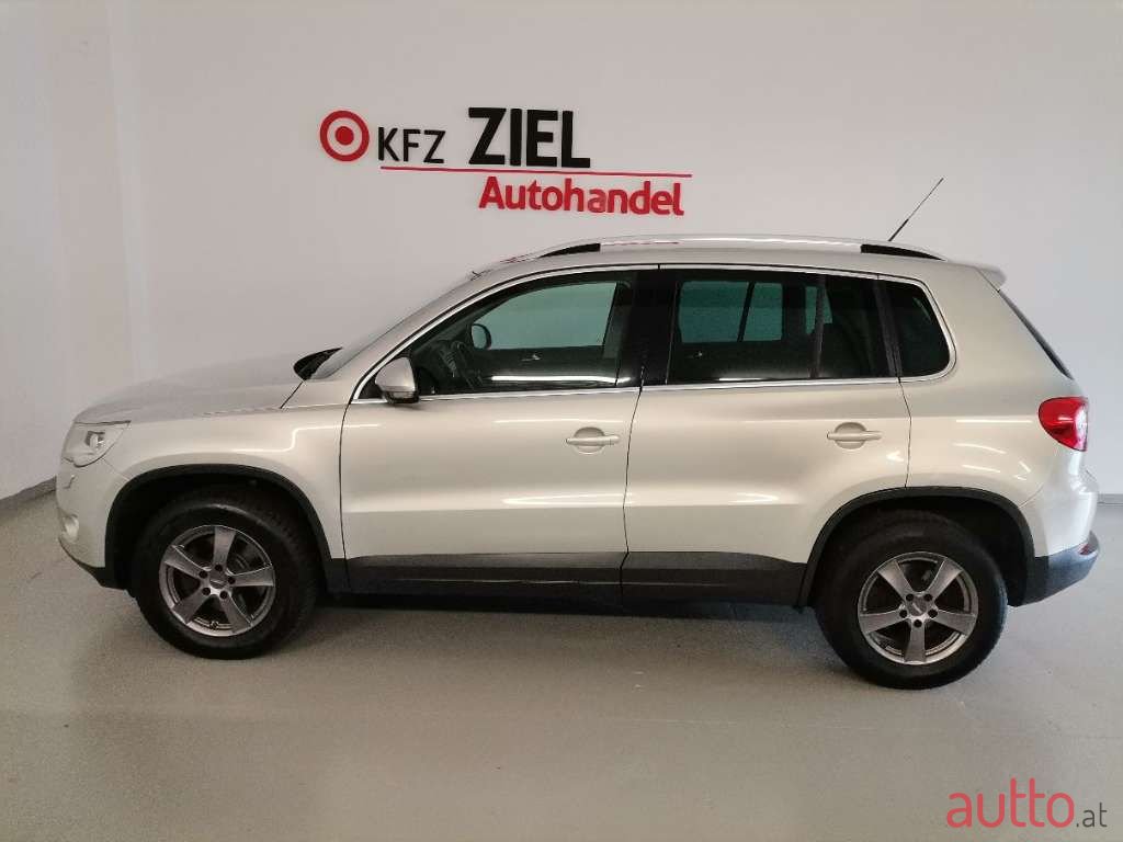 2009' Volkswagen Tiguan photo #6