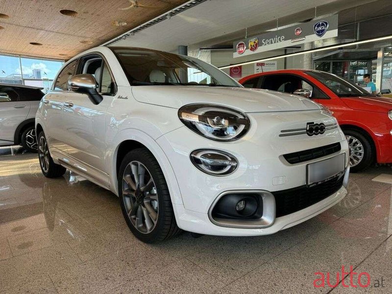 2022' Fiat 500X photo #2