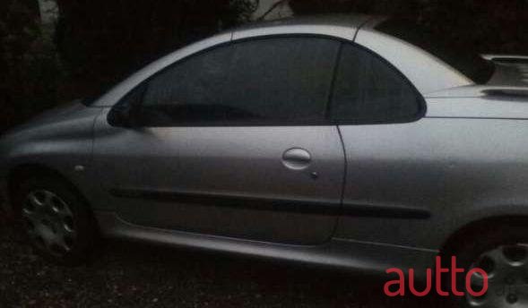 2001' Peugeot 206 photo #2