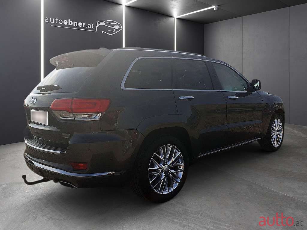 2019' Jeep Grand Cherokee photo #5