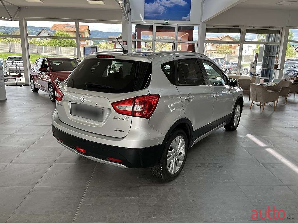 2020' Suzuki SX4 S-Cross photo #4
