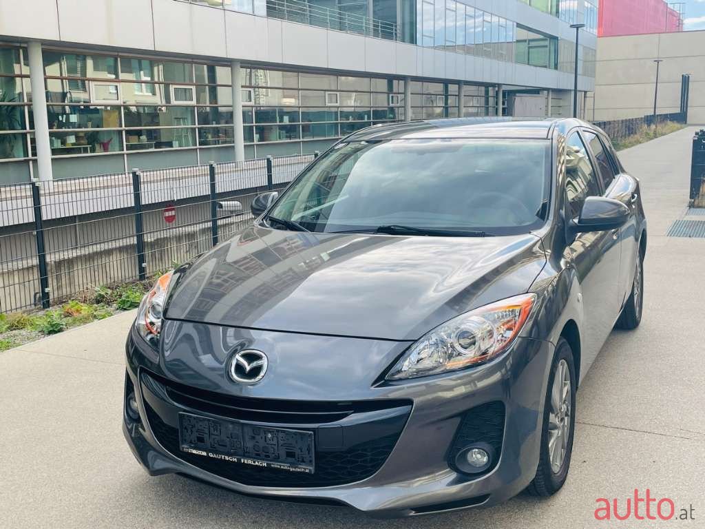2013' Mazda Mazda3 photo #1