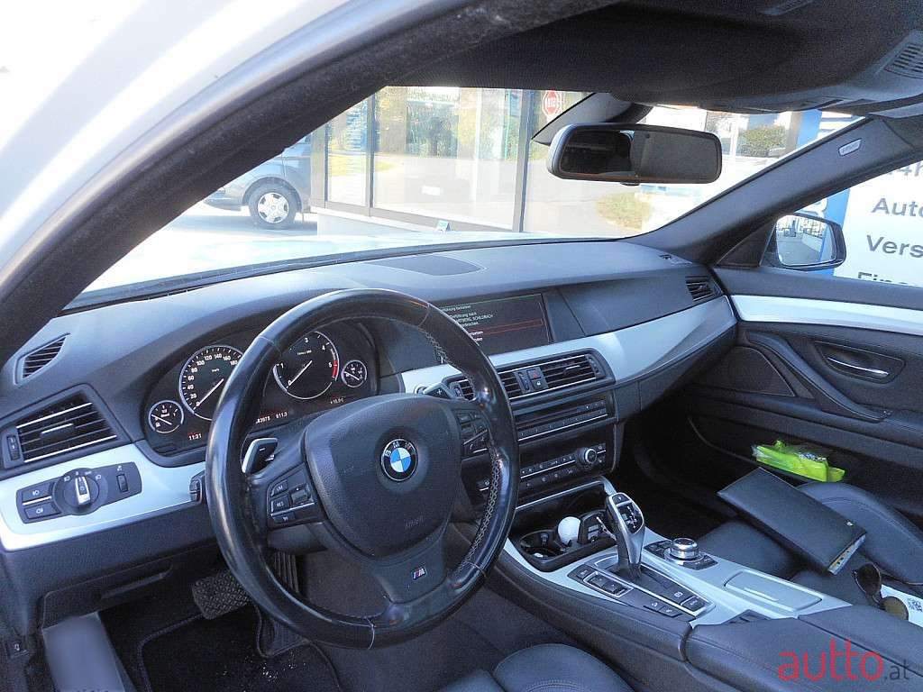 2011' BMW 5Er-Reihe photo #4