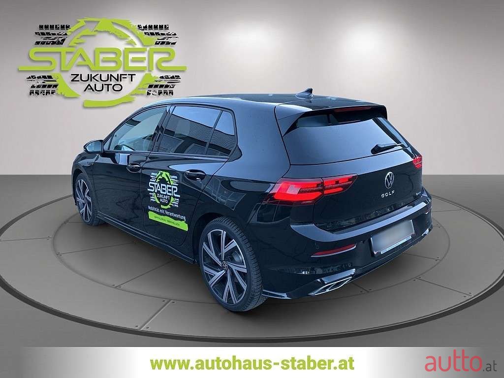 2024' Volkswagen Golf photo #3