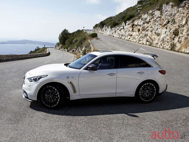 2013' Infiniti FX photo #6