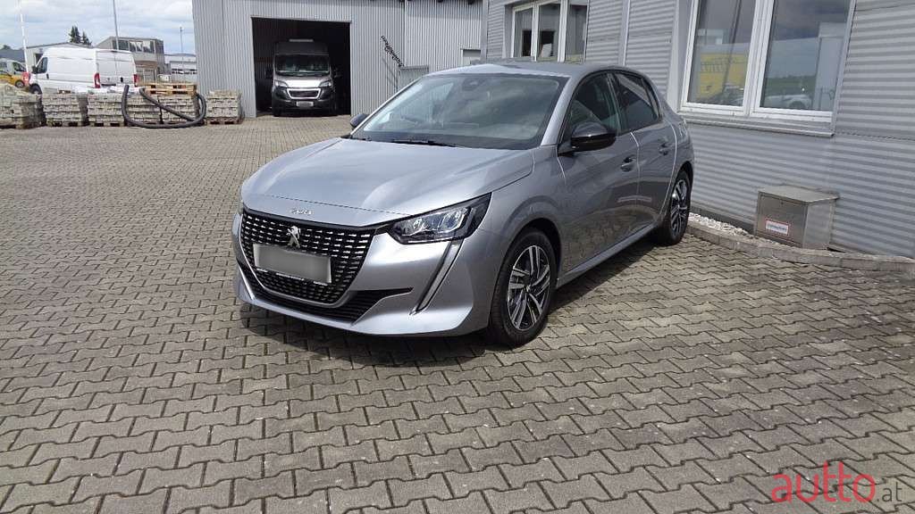 2022' Peugeot 208 photo #3