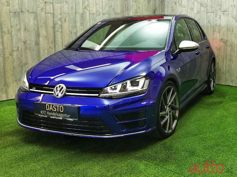 2016' Volkswagen Golf photo #1