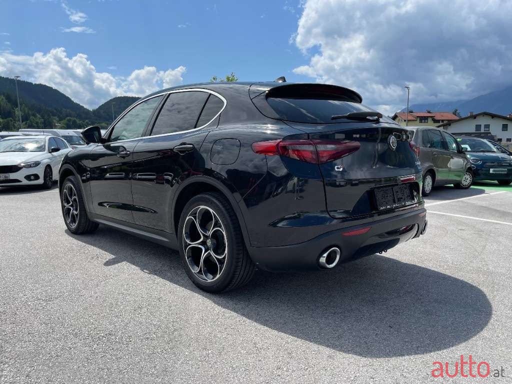 2019' Alfa Romeo Stelvio photo #6